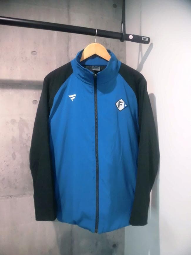 北海道日本ハムファイターズ 2023 オンフィールド グランドジャケット M