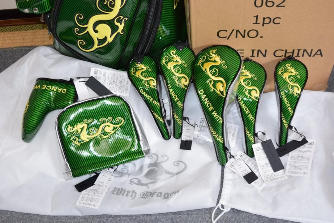 新品☆ダンスウィズドラゴン キャディバック＆ヘッドカバー７つセット☆定価17万円