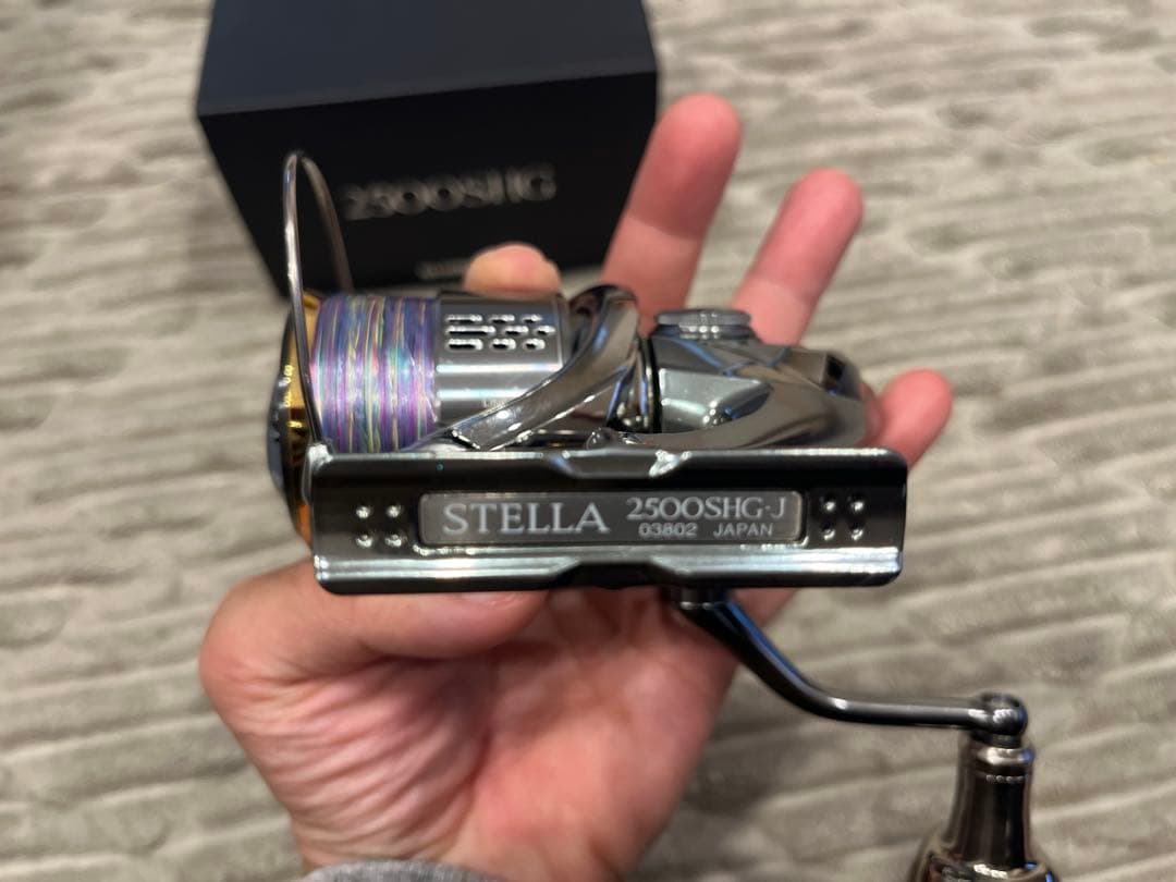 SHIMANO シマノ　18ステラ2500SHG リブレ ハンドルノブ