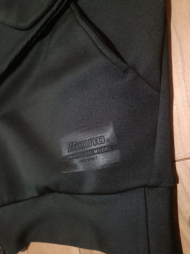 ミズノ MORELIA ピーチタッチスウェットフーディー・パンツ(ブラック)