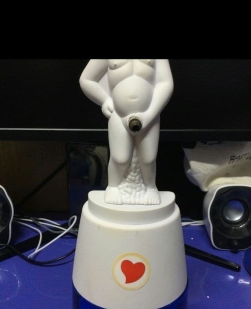 ★早い者勝ちSALE ！★超レア 小便小僧 電動ドリンクディスペンサー