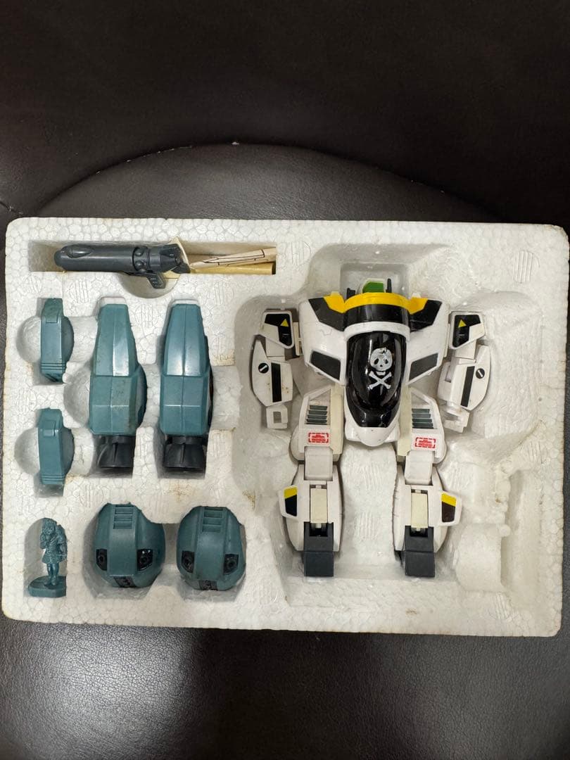 ハイコミカルモデル　VF-1S SUPER VALKYRIE
