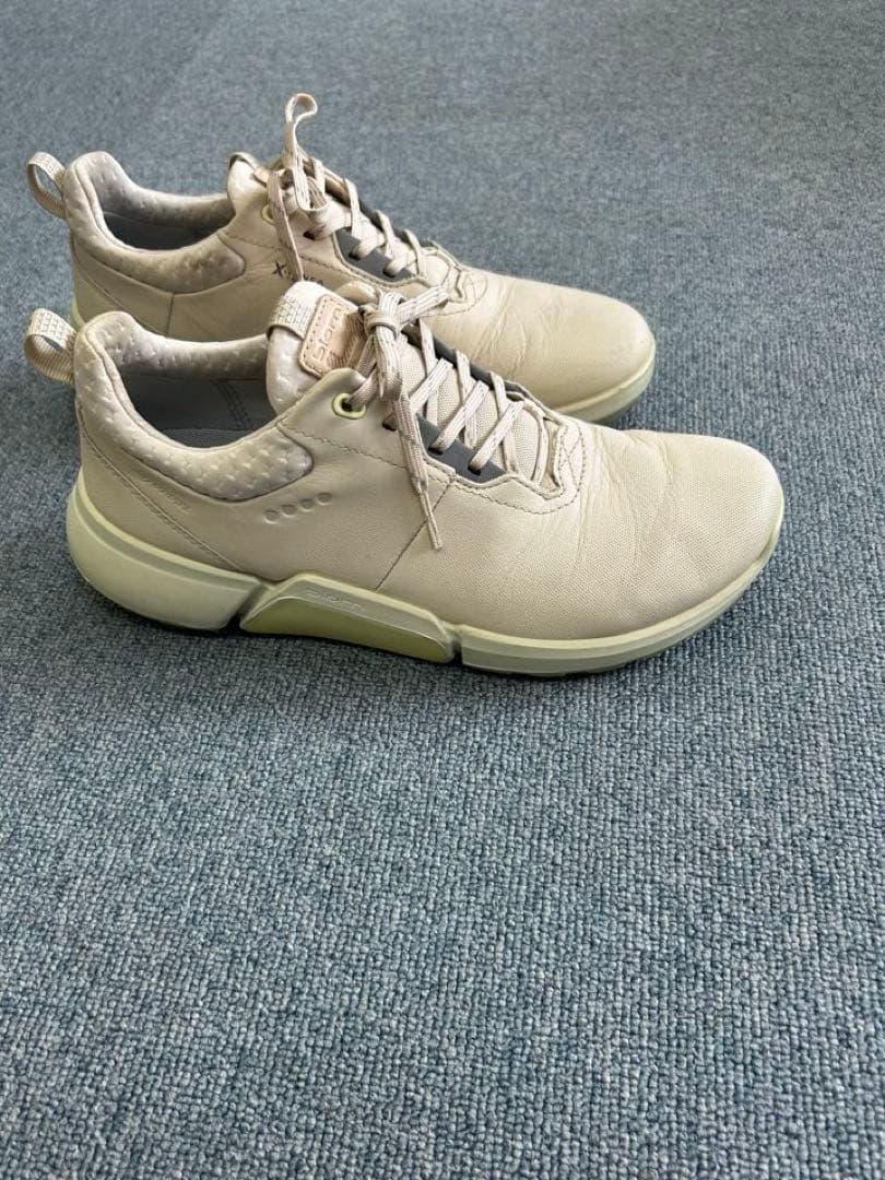 ecco エコー　ベージュ レーデイスゴルフシューズ