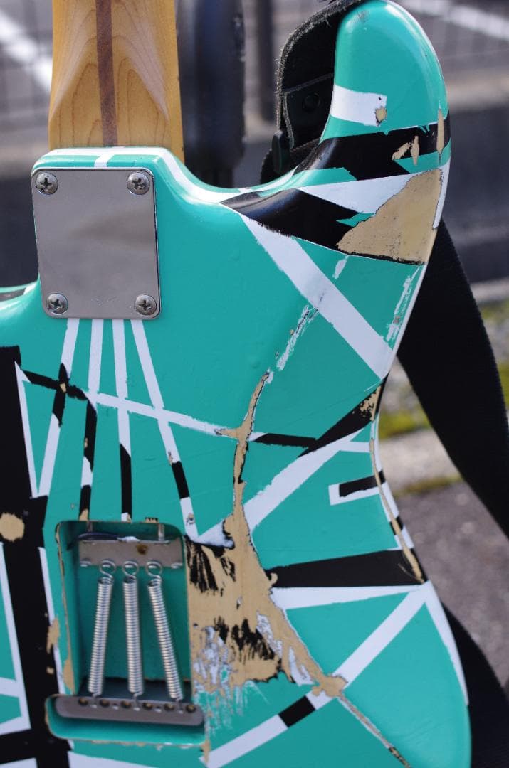 エレキギター　オリジナル　EVH風　材料費19万