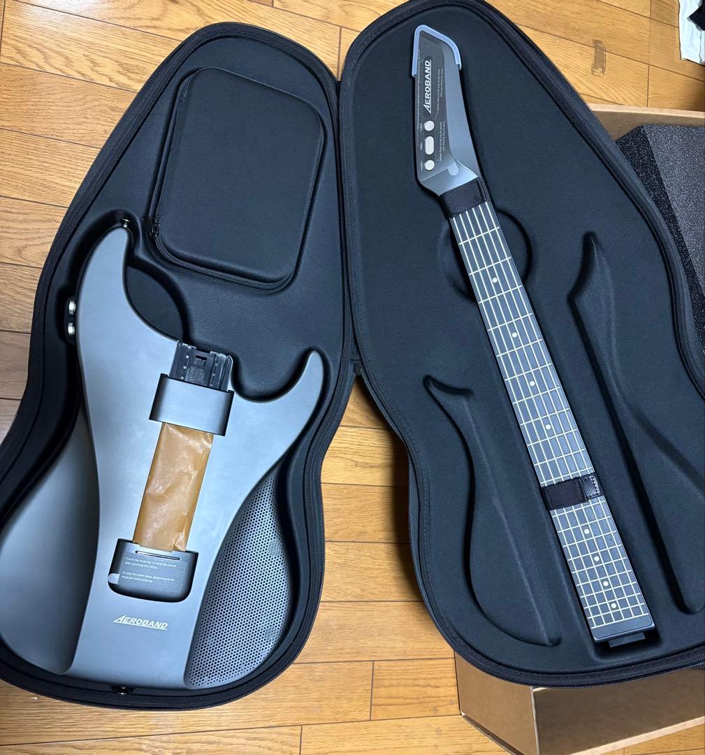 AeroBand Guitar Black 専用バッグ、マイク、アクセサリー付