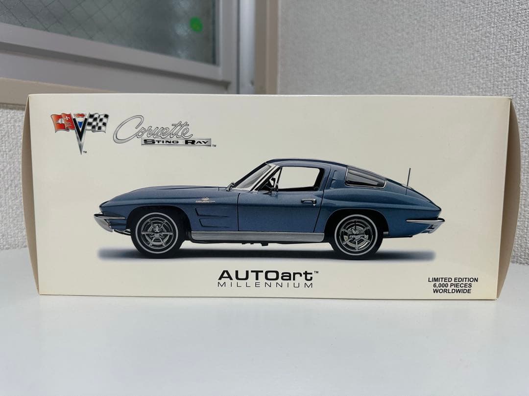 AUTOART Corvette Sting Ray 1/18 オートアート
