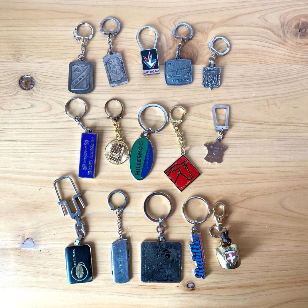 75個セット フランスヴィンテージ 金属製 キーホルダーまとめ売り D13
