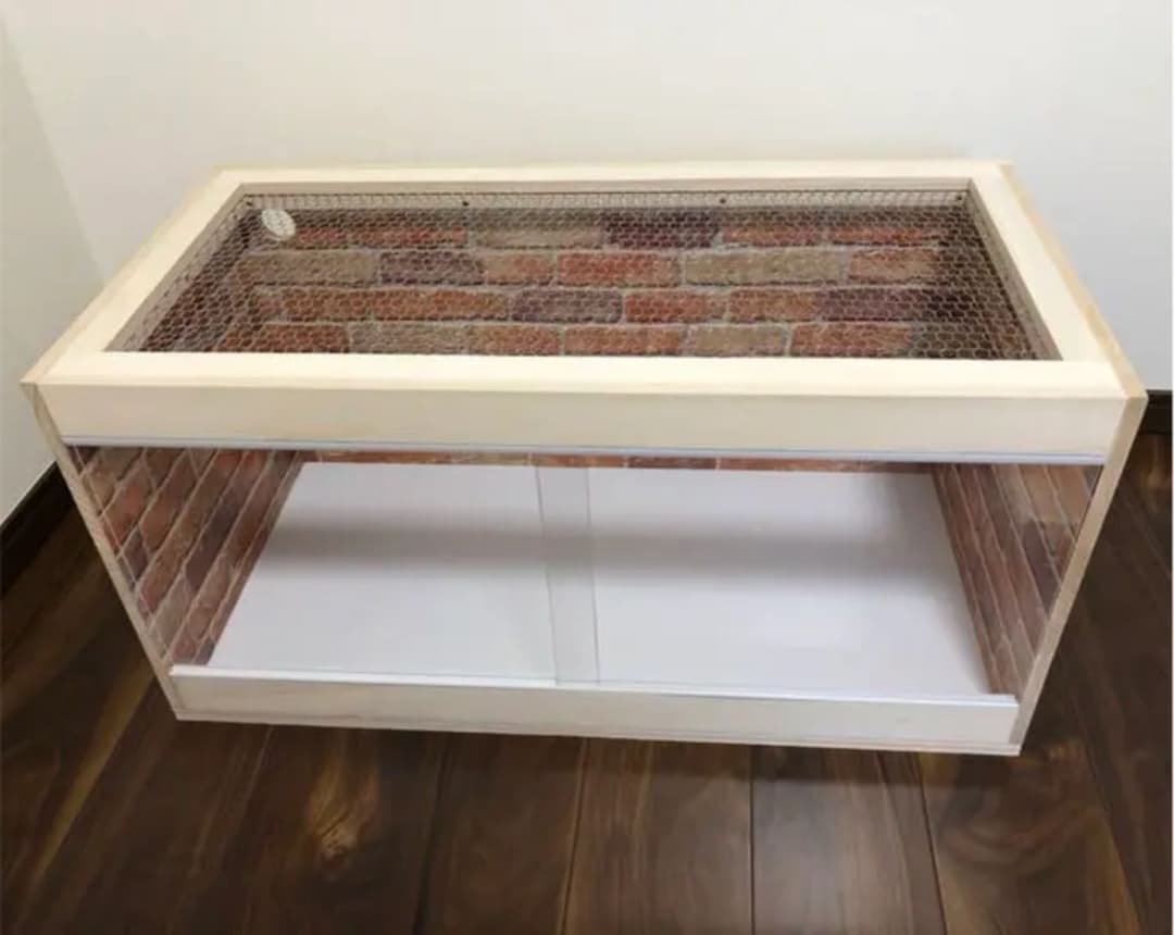 ハリネズミ用 木製ケージ 新品未使用 カスタムベースにどうぞ！