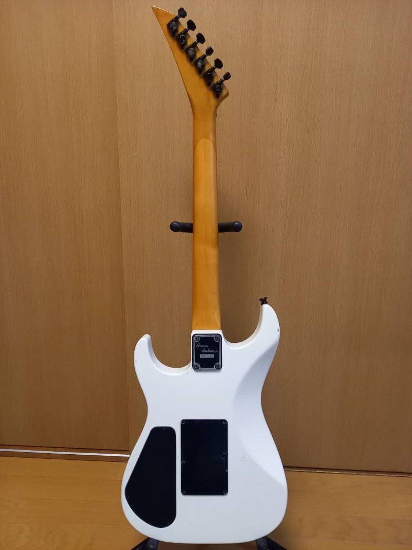 【ジャンク品】Charvel エレキギター　ホワイト