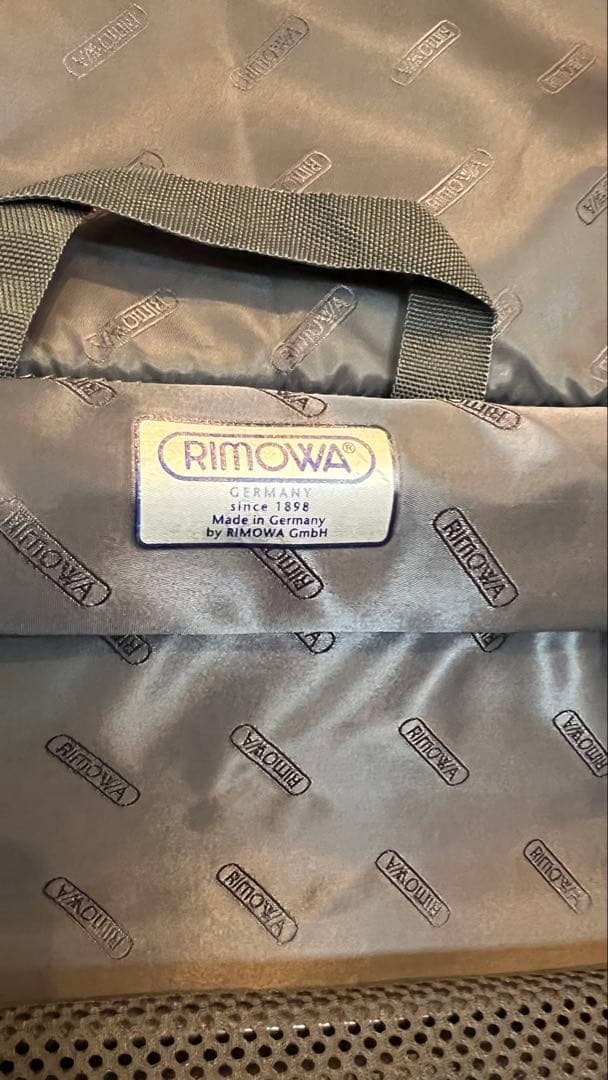 RIMOWA リモワ トパーズ ステルス 82L 986.15 4輪新品です