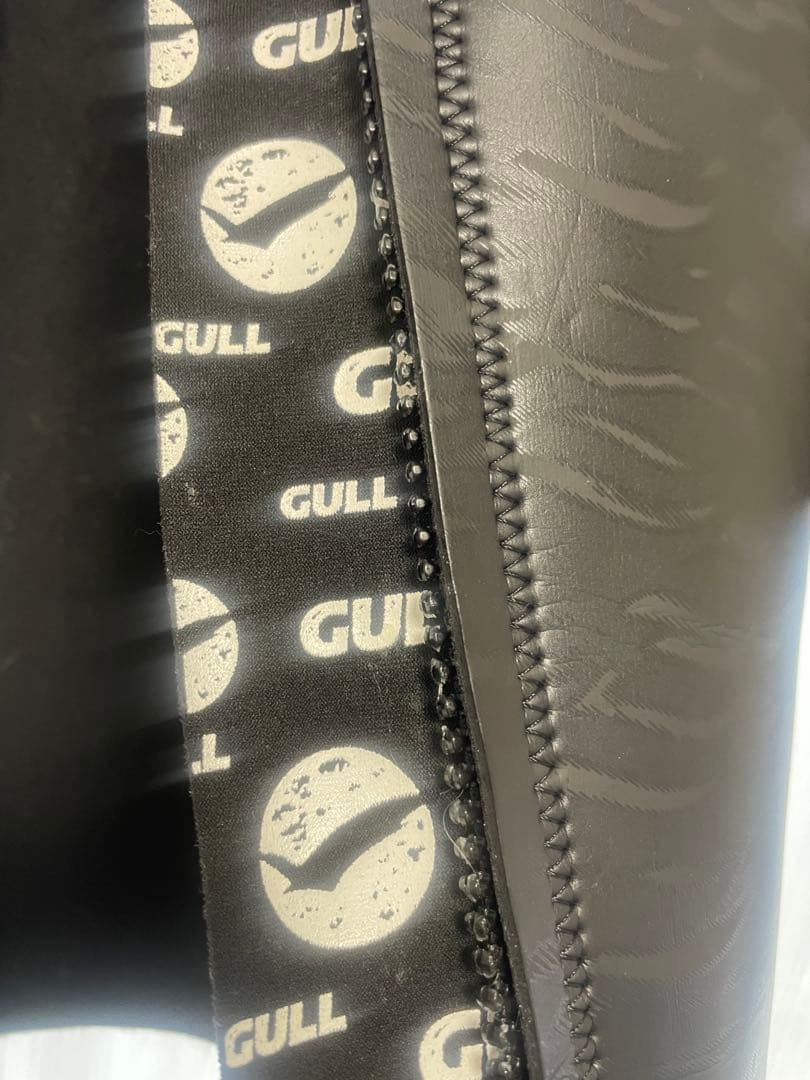 GULL 2mm ML スキンタッパー ウェットスーツ 黒/青 ハンガー付