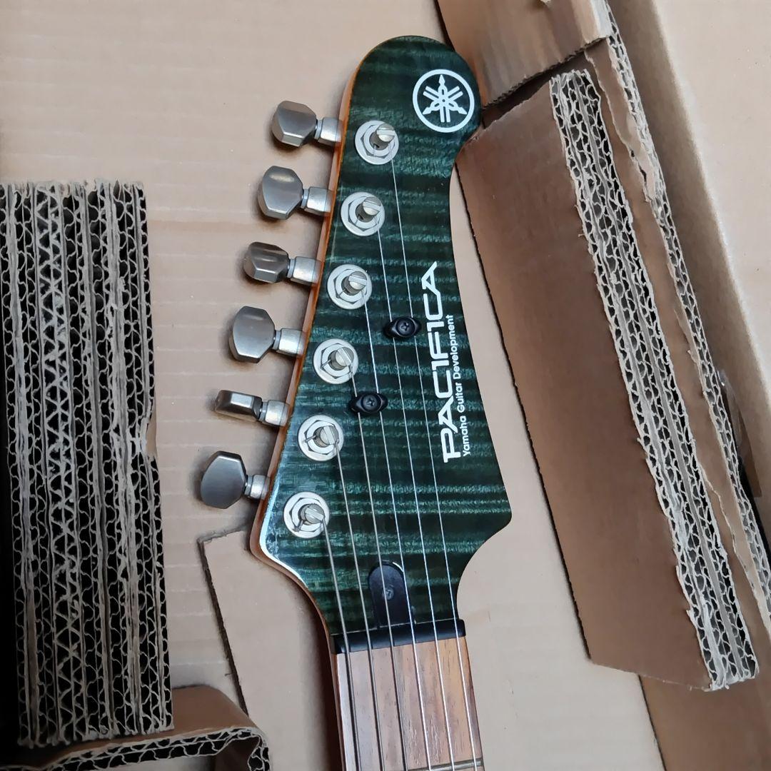 YAMAHA PACIFICA PAC612VⅡFM IDB