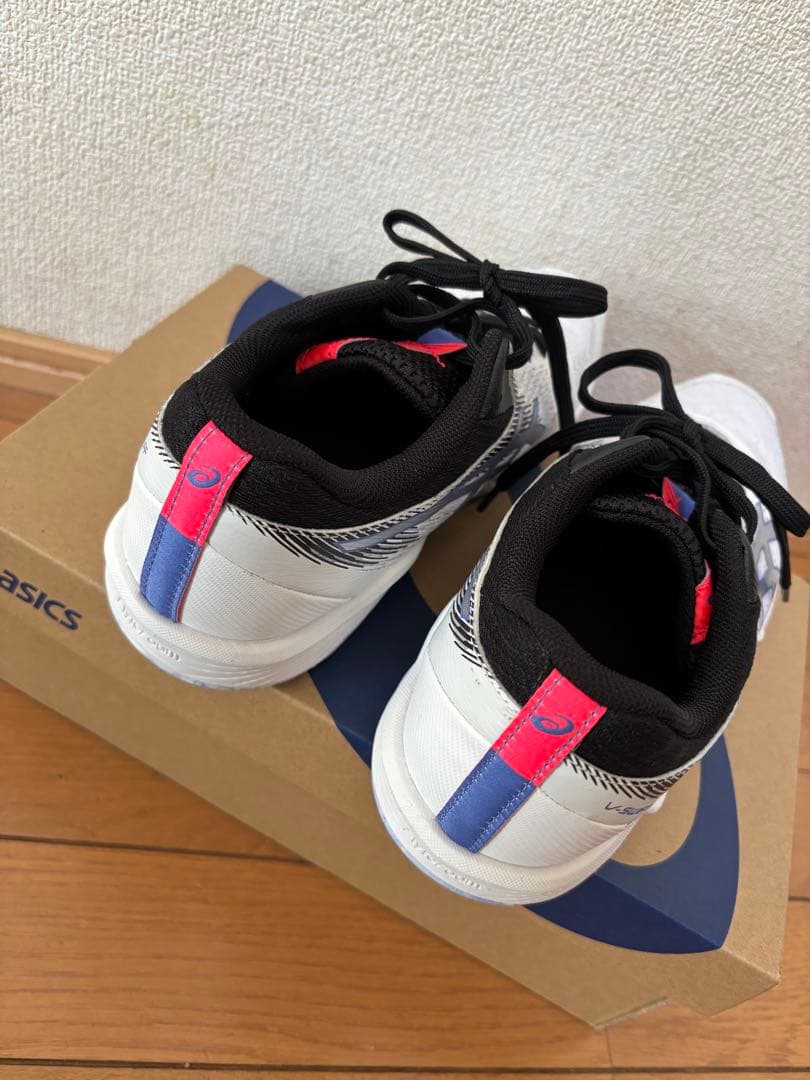 ASICS バレーボールシューズ ホワイト/ブラック