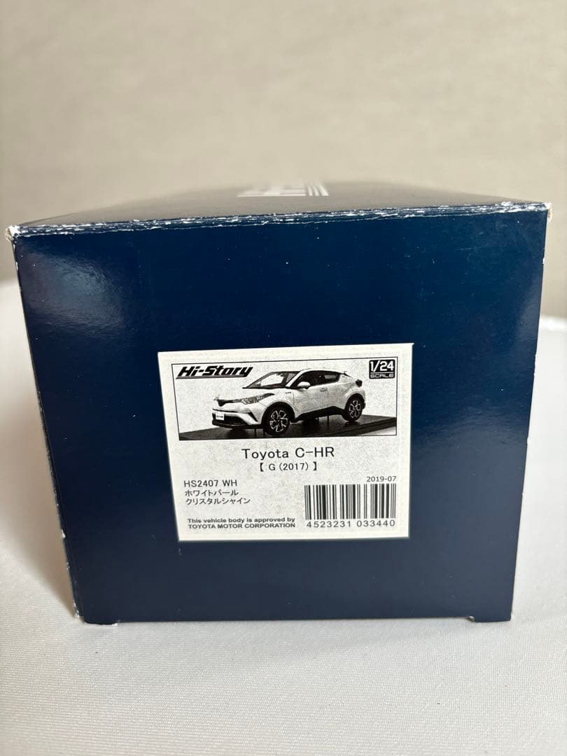 1/24　Toyota　C-HR　G（2017）　ホワイトパール