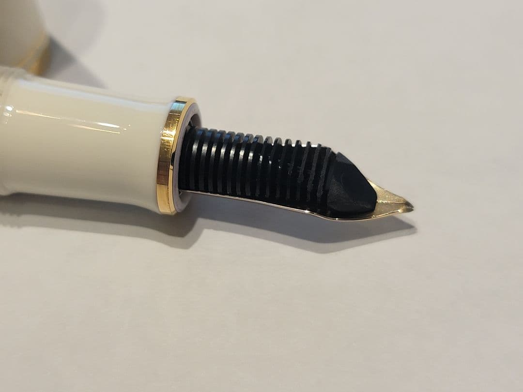 筆記具 PELIKAN Souveran M400 White Turtoise OM