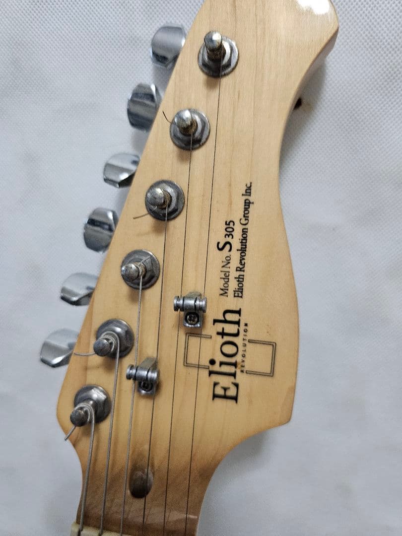 eiloth ストラトタイプ エレキギター s 305　手渡し歓迎