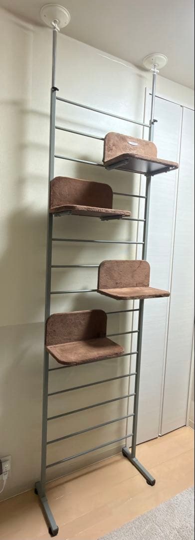 セール中　ボンビアルコン　キャットタワー