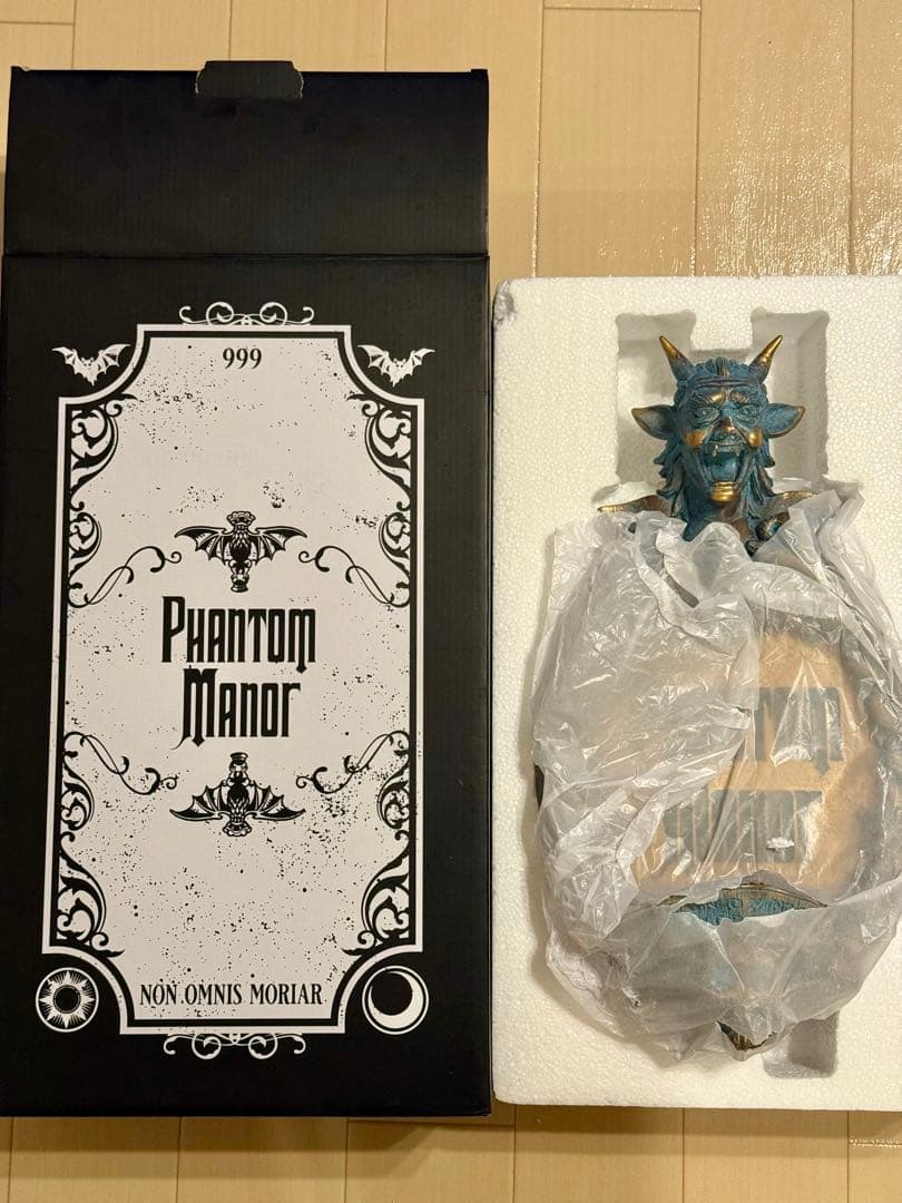ディズニーランドパリ　ファントムマナー　表札　フィギュア