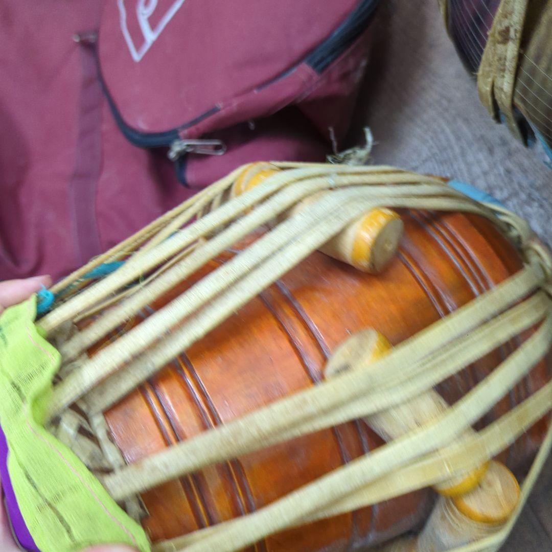 インド打楽器 タブラ&バヤンセット 台座付き