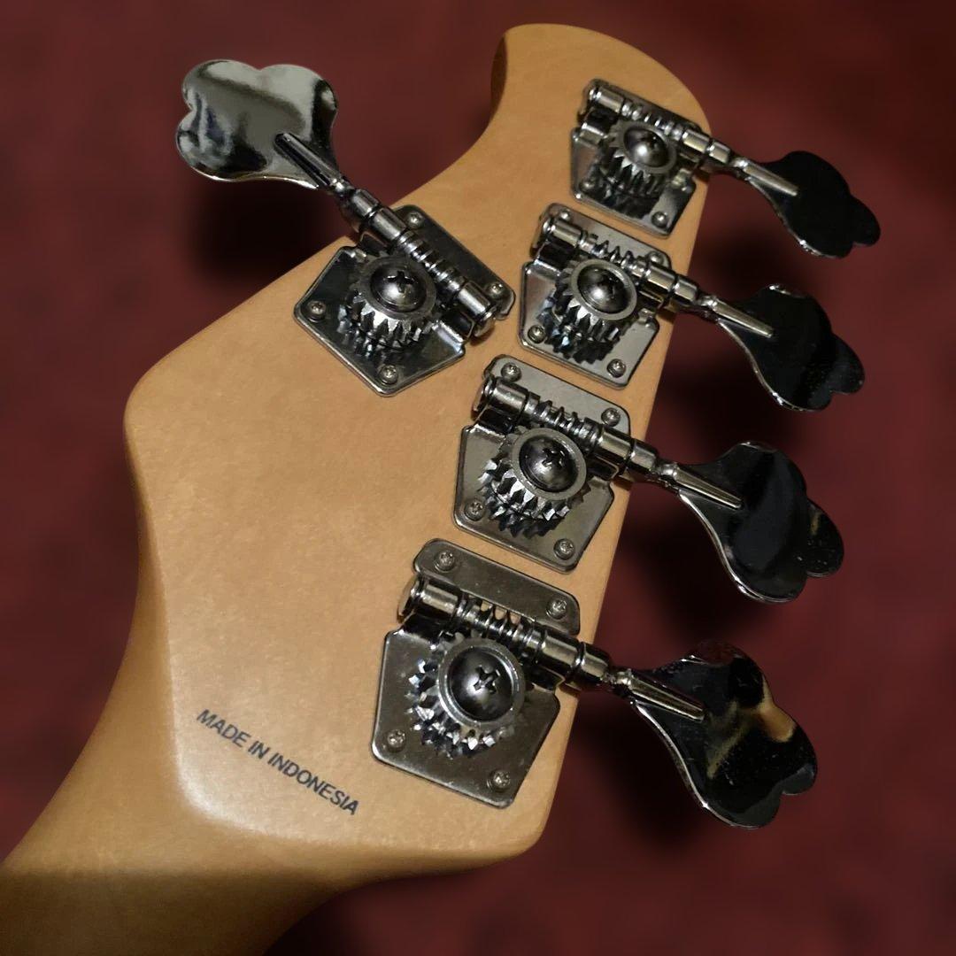 エレキベースSUB スティングレイ5弦