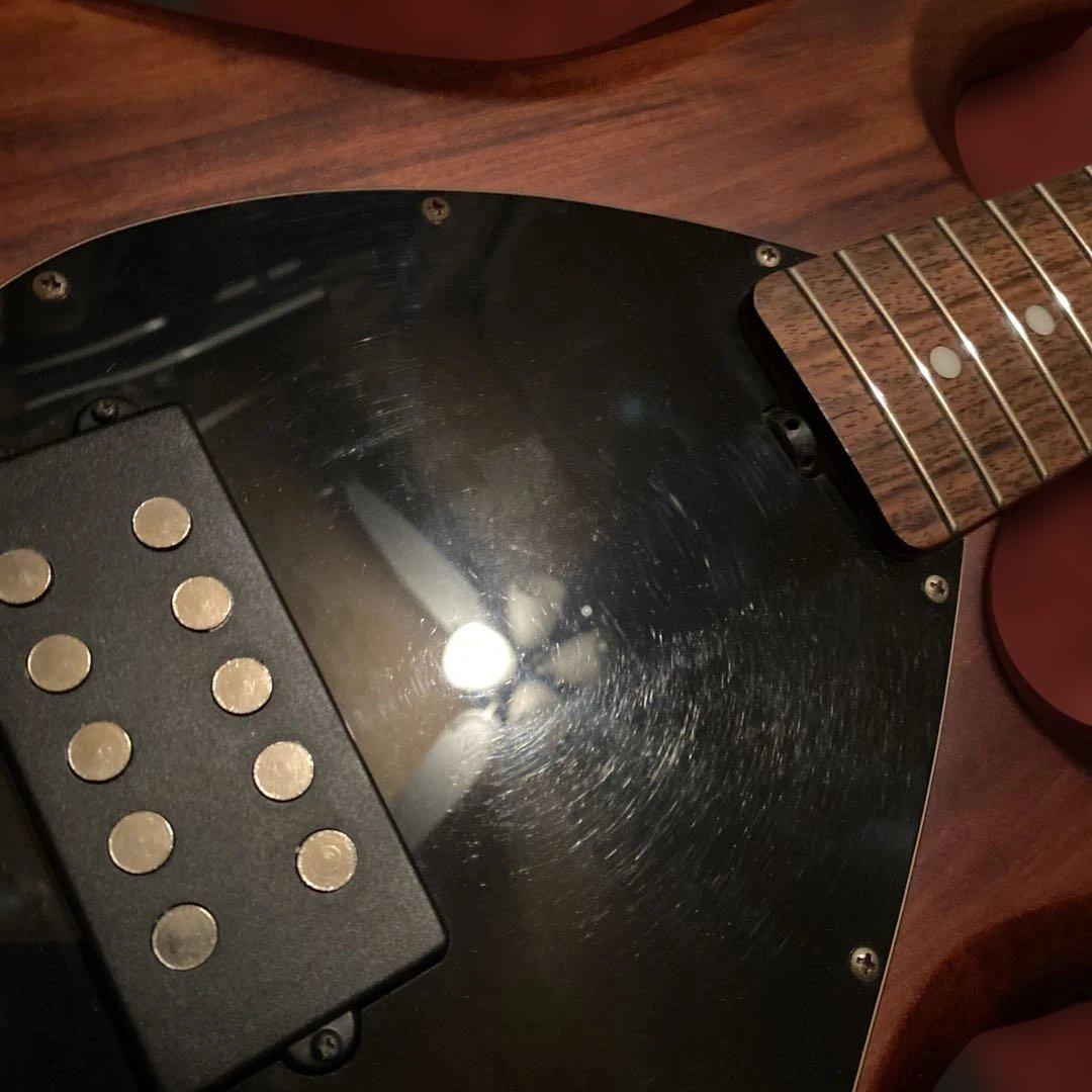 エレキベースSUB スティングレイ5弦