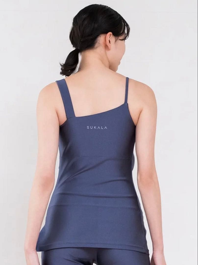 【新品、未開封】SUKALA シャインストレッチアシンメトリーチュニック