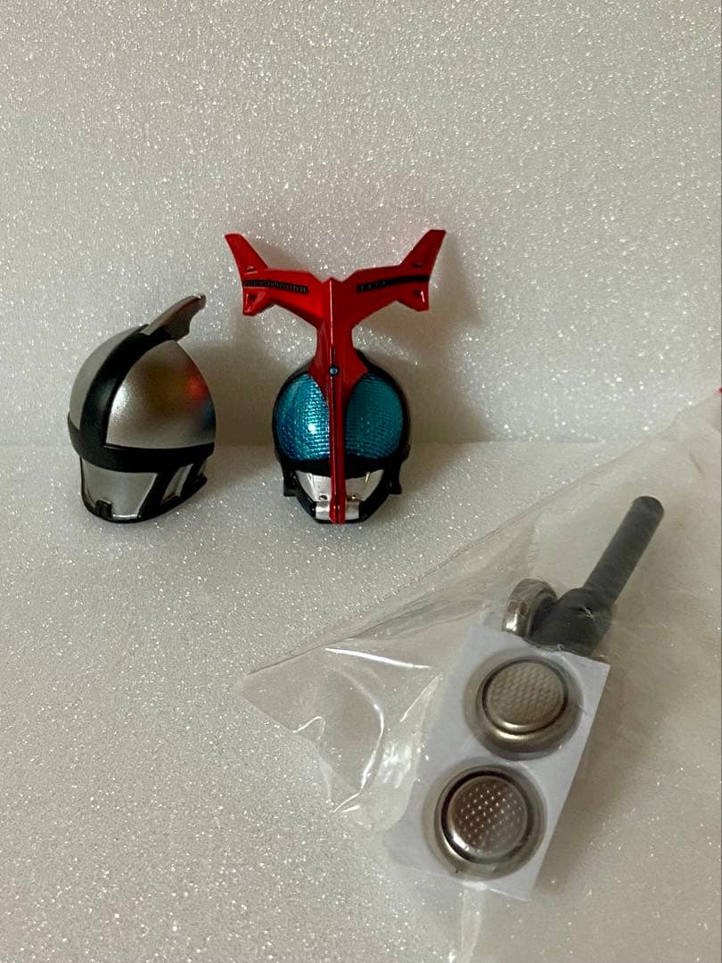 S.H.Figuarts 真骨彫製法 仮面ライダーカブトハイパーフォーム10th