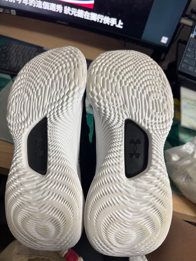 シューズ(男性用) Curry flow 8 26.5