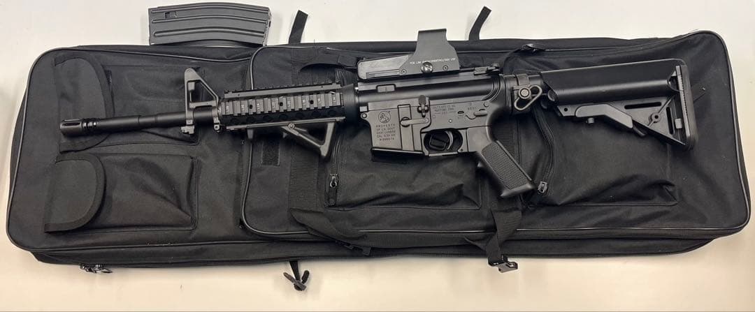 次世代電動ガン M4A1 ブラック マガジン付き