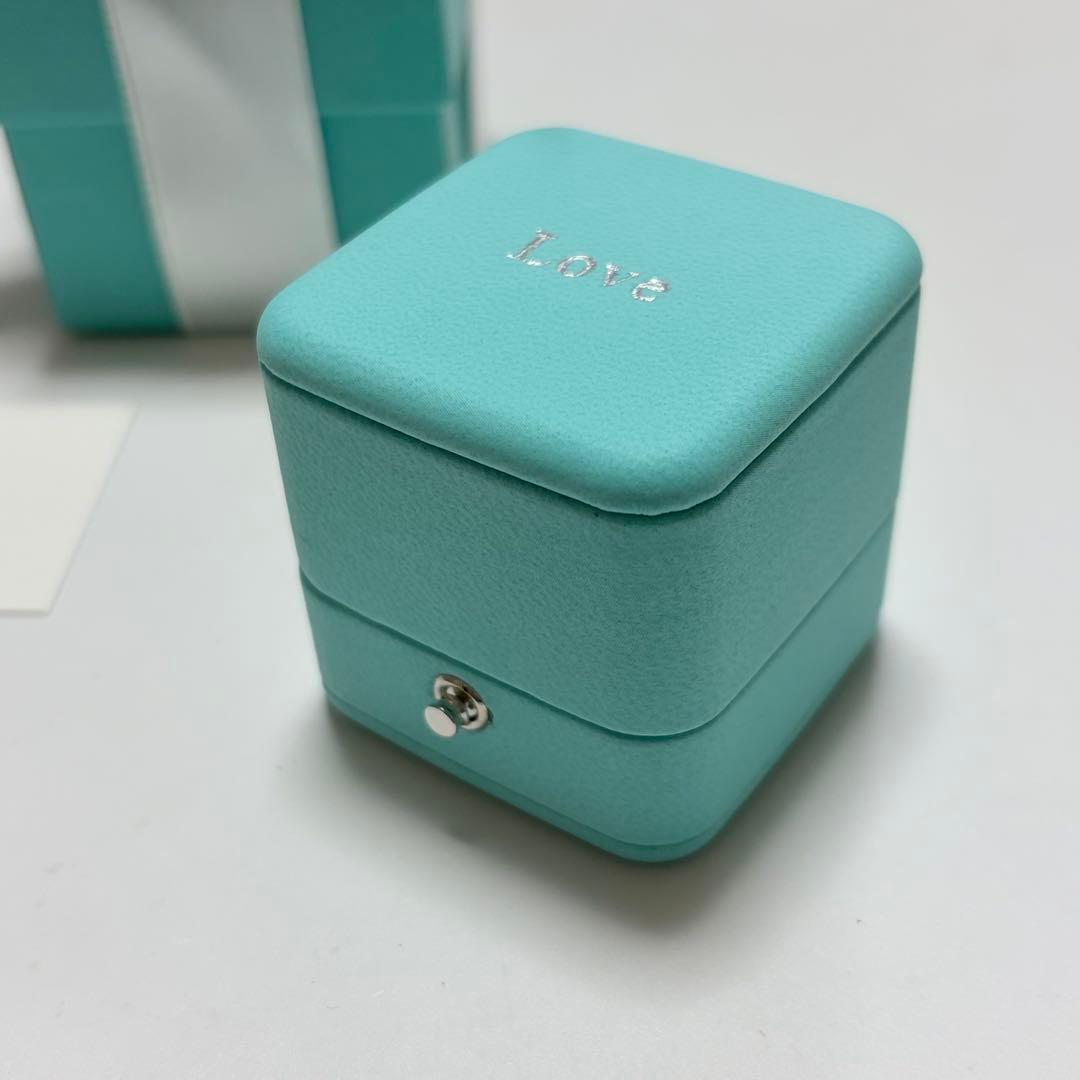 極美品　現行品　ティファニー　限定品　リングケース　空箱　ラブ　LOVE　最新