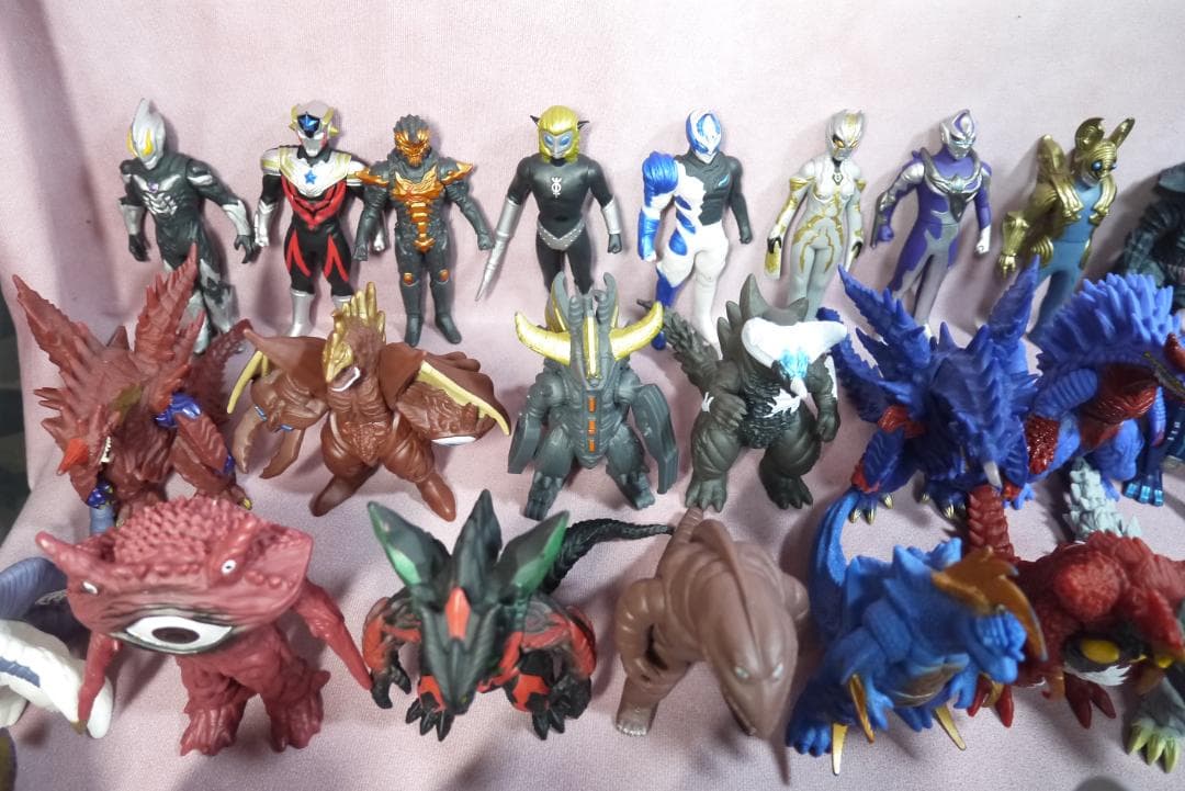 ウルトラヒーローシリーズ500　ウルトラ怪獣シリーズ500　ソフビ125体