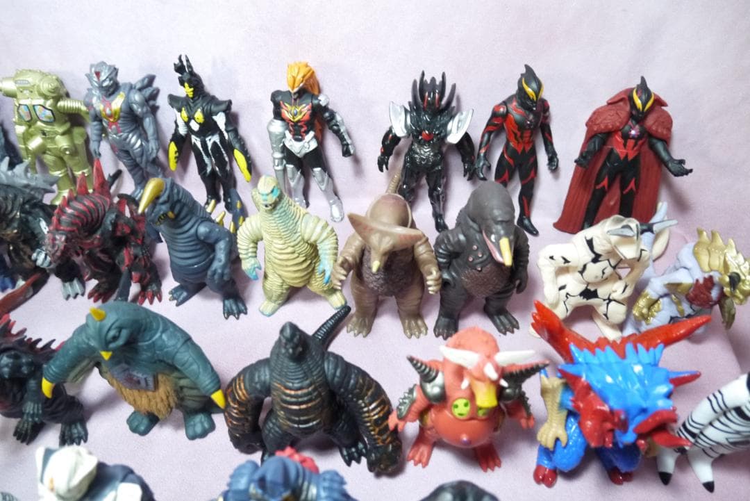 ウルトラヒーローシリーズ500　ウルトラ怪獣シリーズ500　ソフビ125体