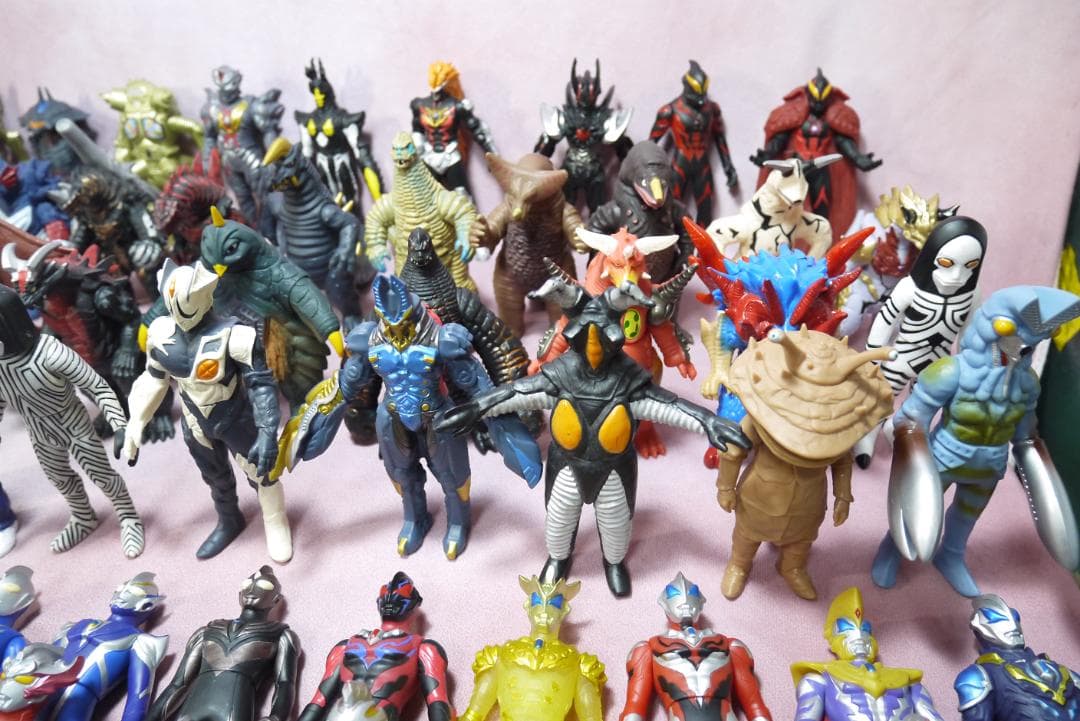 ウルトラヒーローシリーズ500　ウルトラ怪獣シリーズ500　ソフビ125体