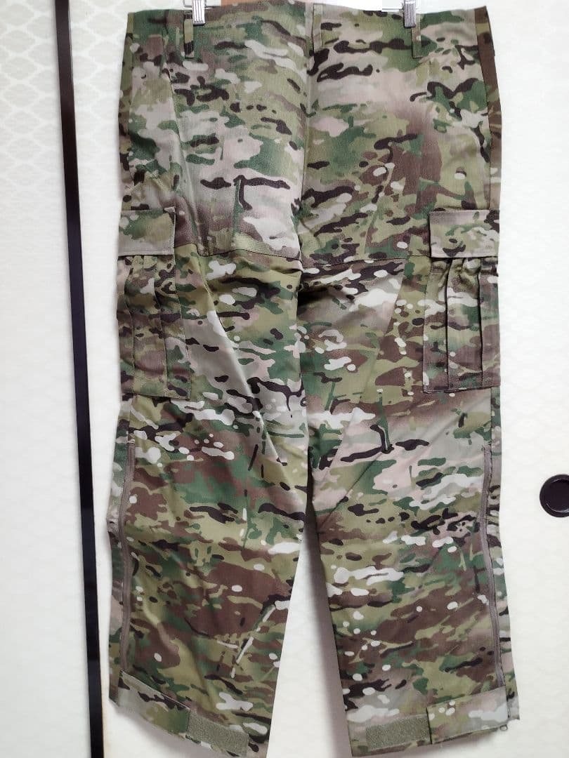 (4982)米軍放出ＡＰＥＣＳトラウザーマルチカム新品未使用　ゴアテックス