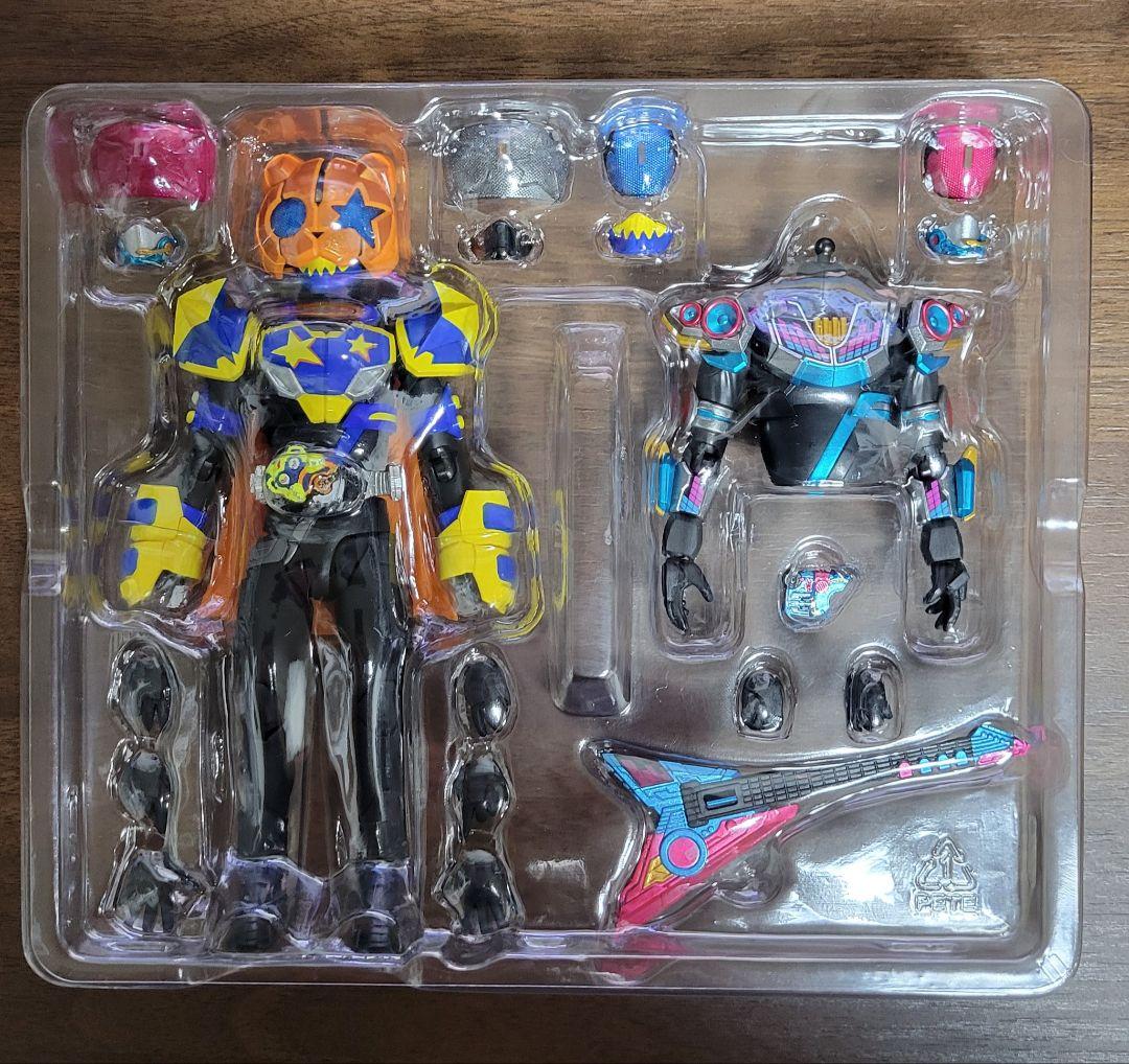 SHFiguarts 仮面ライダーギーツ フィギュアセット