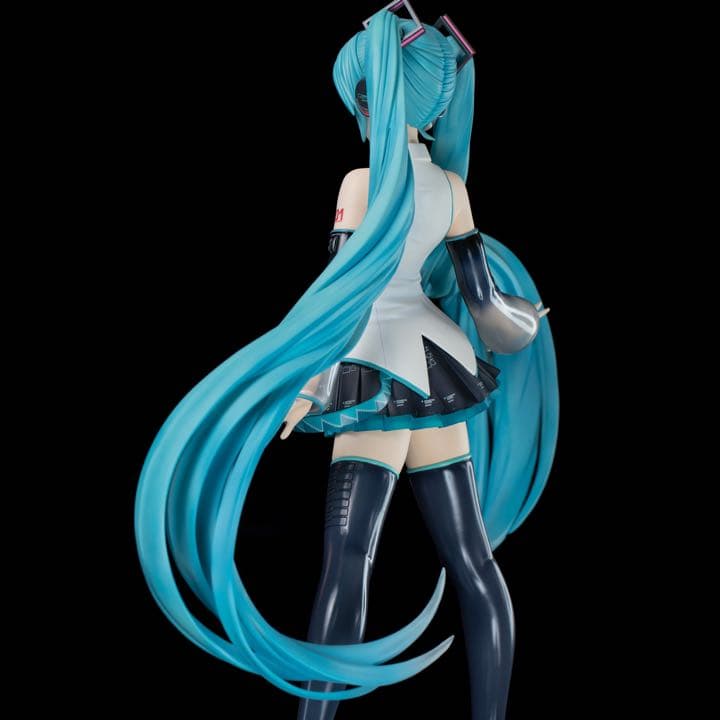 初音ミクV3 1/4スケールフィギュア