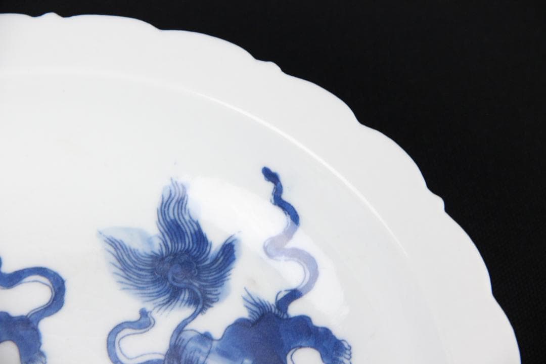 中国美術　青花獅子毬 成化年製　 古染付皿 骨董磁器 蔵出 唐物 EYM23-3