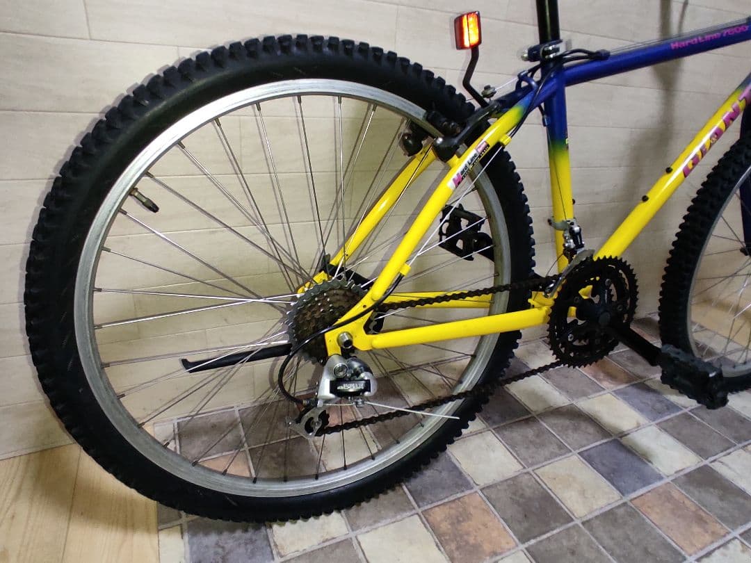 全国送料無料　giant hardrock 7800 マウンテンバイク