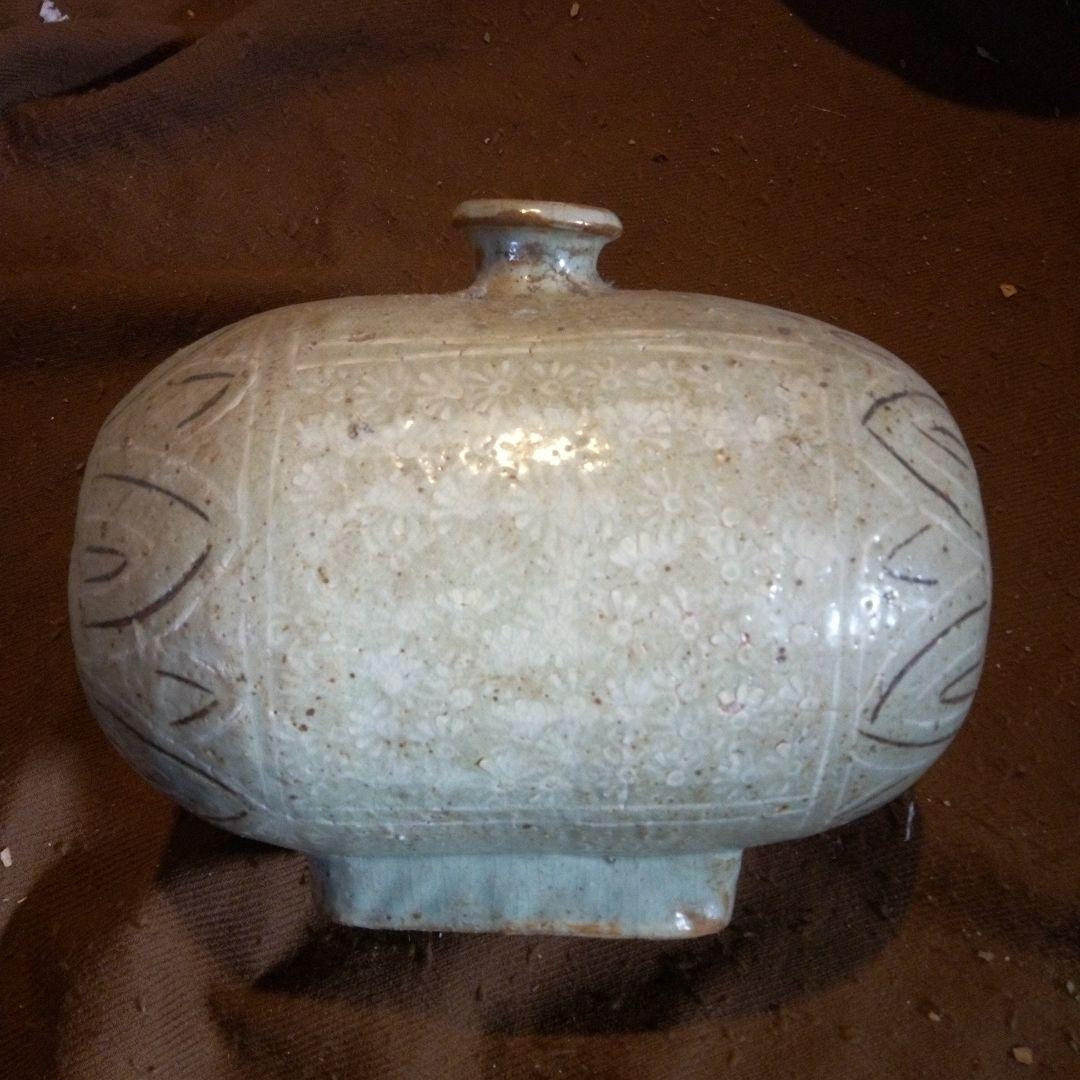 李朝　俵型壺