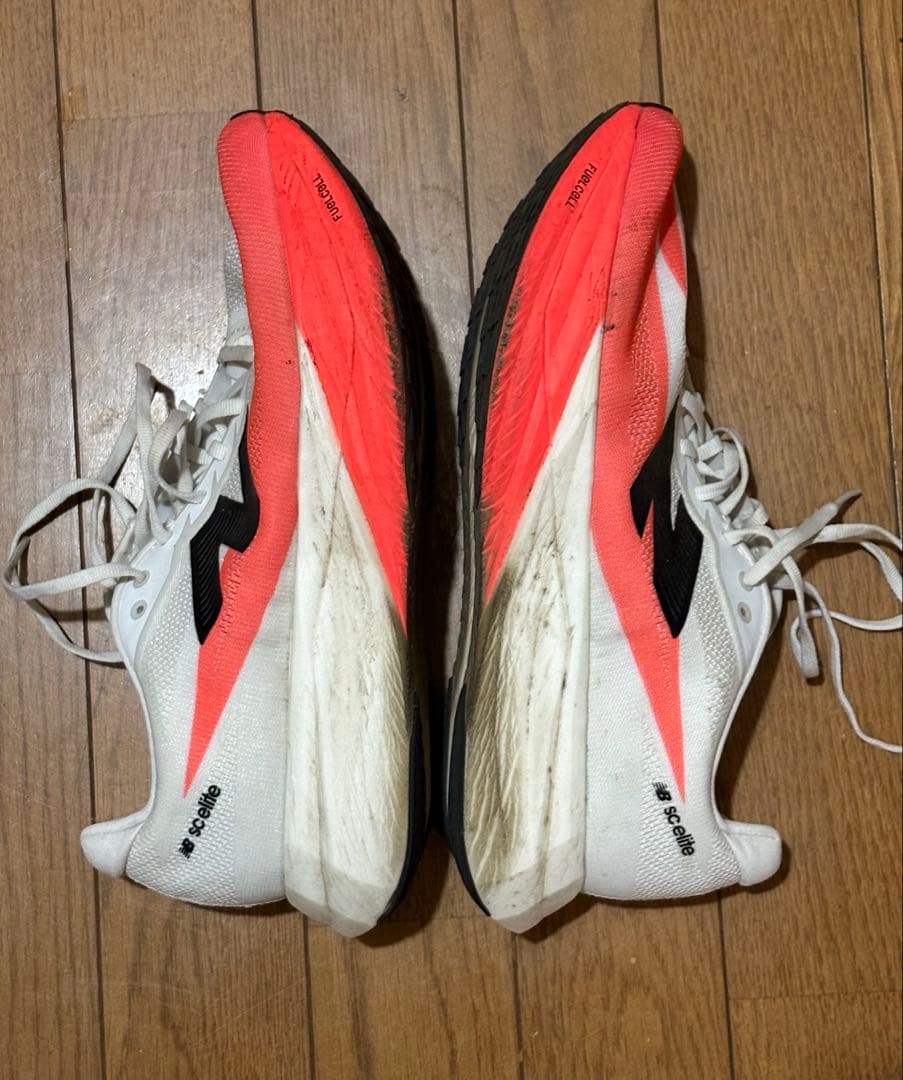 スパイク・シューズ FuelCell SuperComp Elite v5