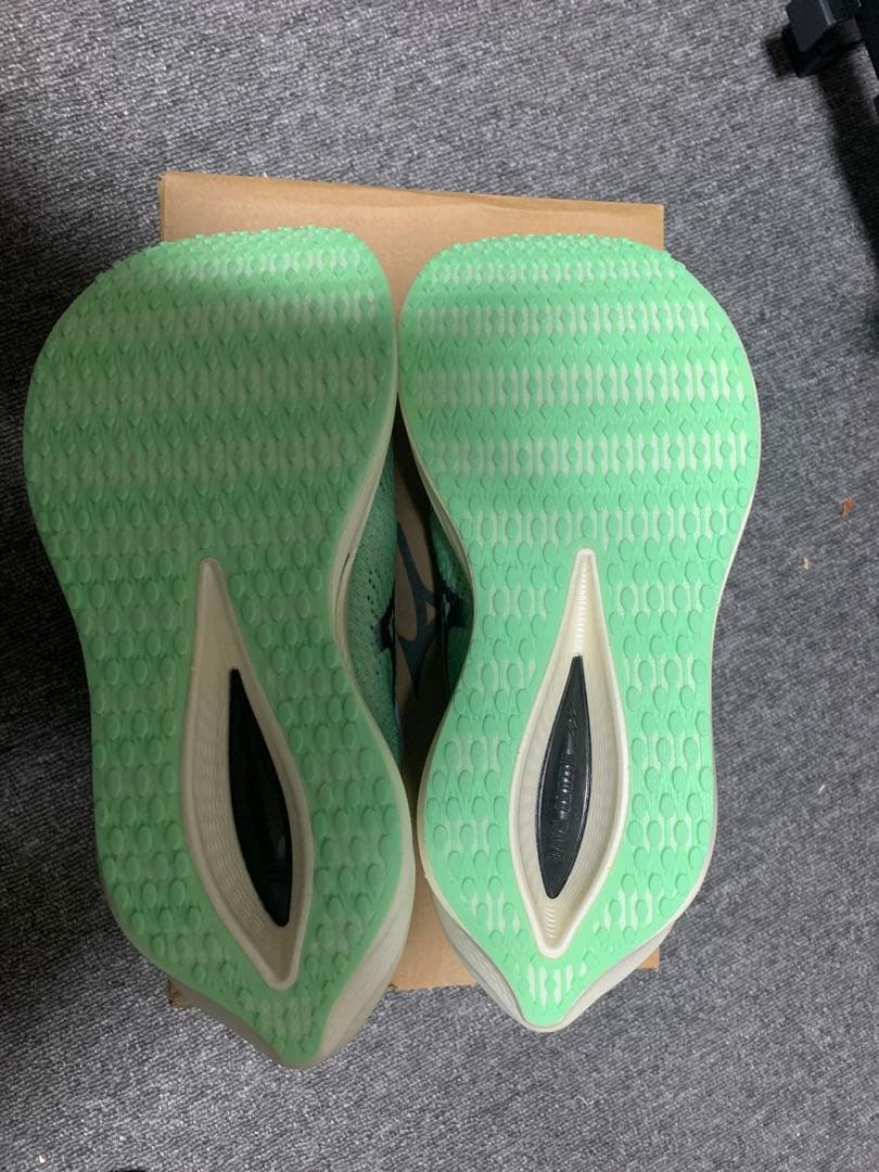 未使用mizunoウェーブリベリオンプロ　ロー　26.5cm