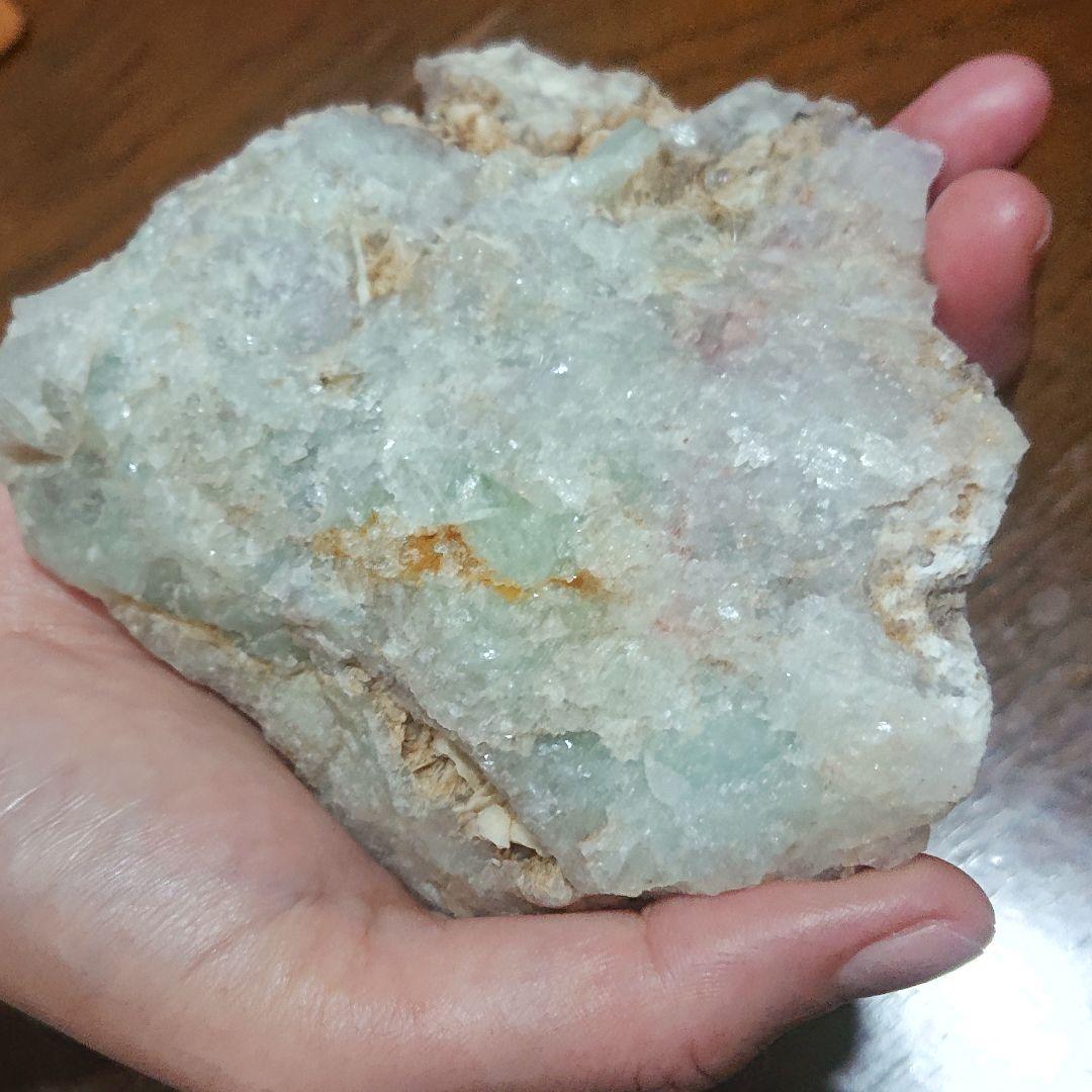 希少 国産鉱物標本 三重県産 蛍石 母岩付き フローライト 613g 石英