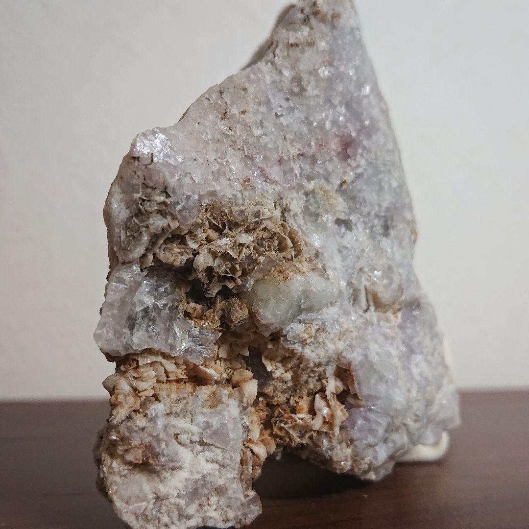 希少 国産鉱物標本 三重県産 蛍石 母岩付き フローライト 613g 石英