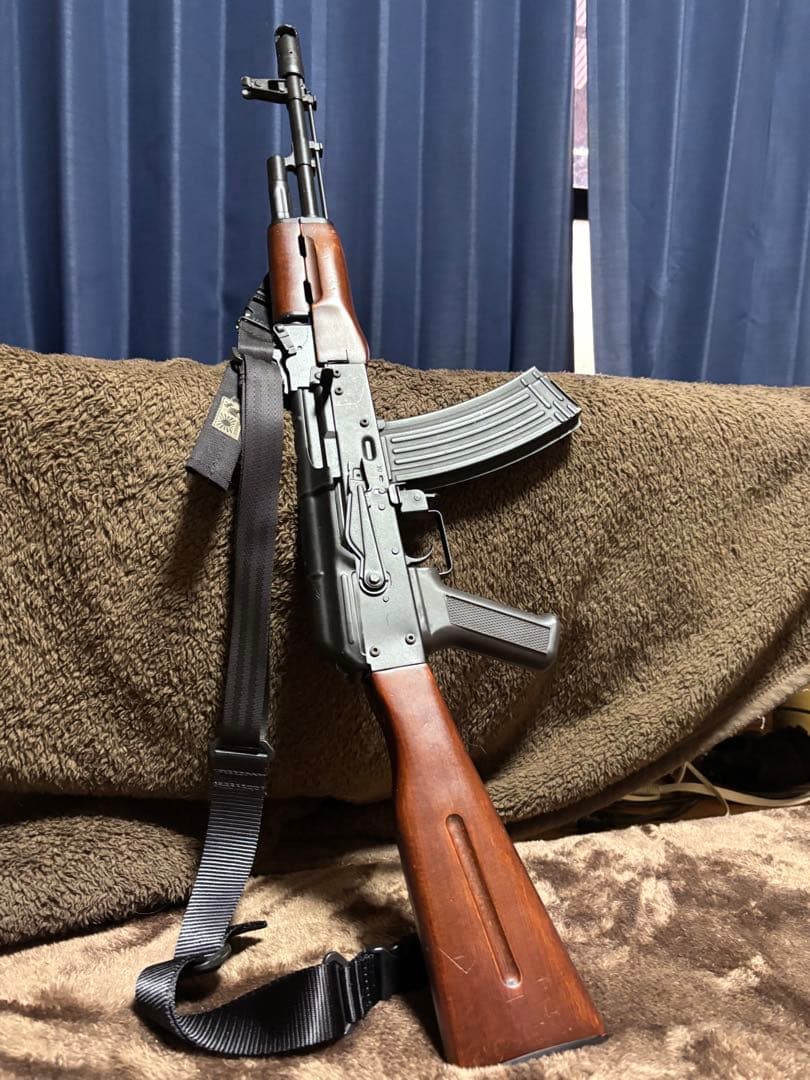 アサルトライフル 木製ストック付き