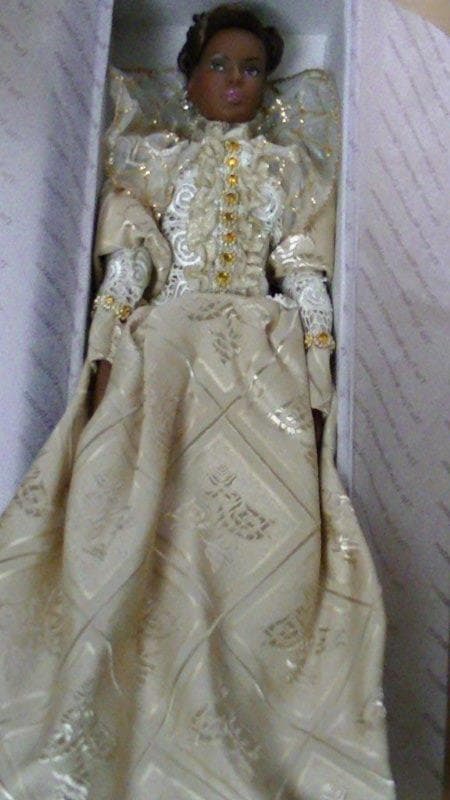 Esme＋Spectacular Historical Gown