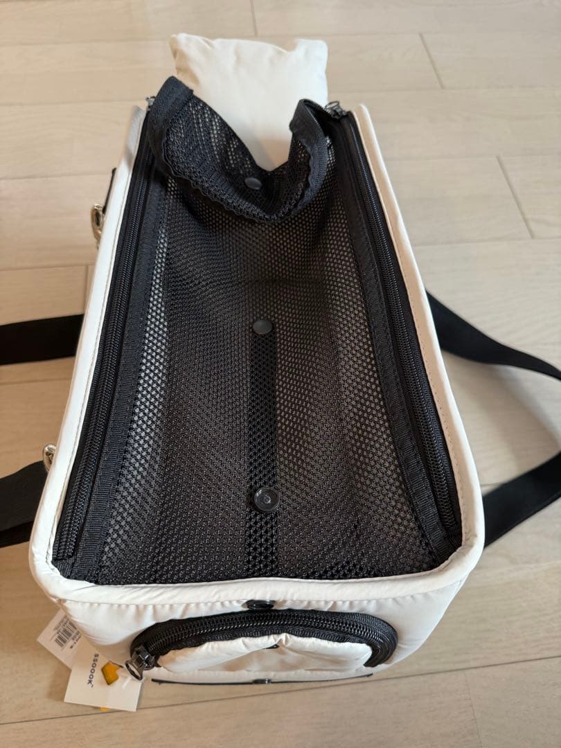 SSOOOK ホワイトキャリーバッグ