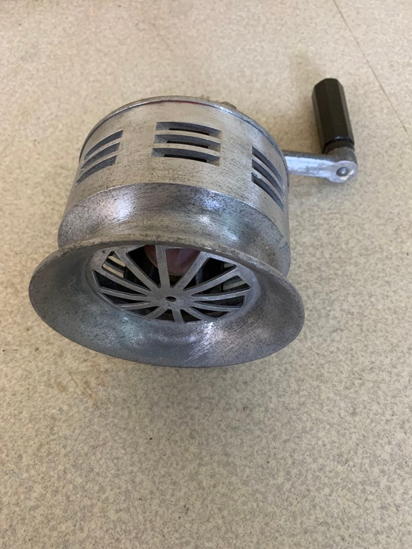 手動サイレン機　手回し式サイレン　レトロ品