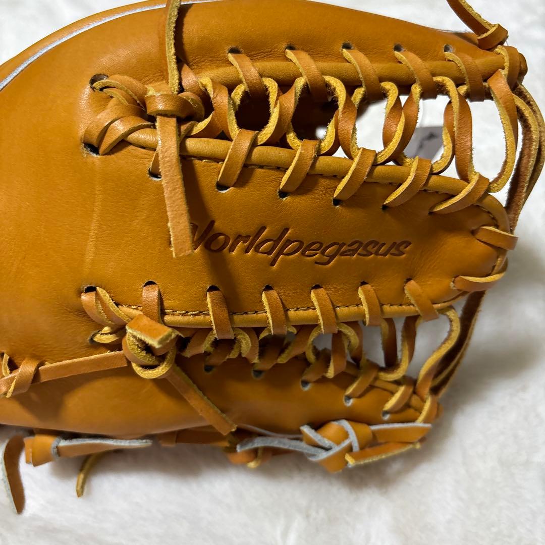 定価税込42900円！ワールドペガサス　硬式軟式兼用　内野手用新品未使用