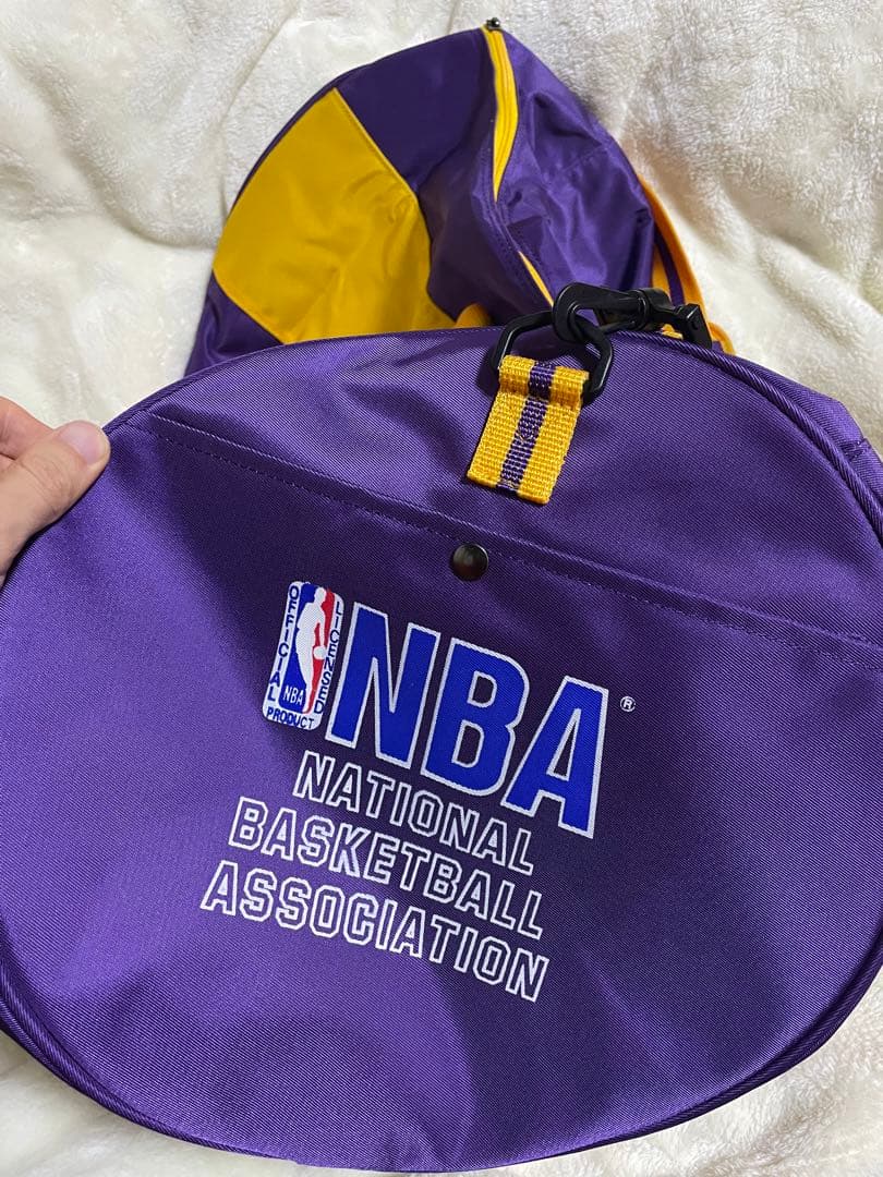 新品タグ付き！NBA ロサンゼルス レイカーズ ドラムバッグ ボストンバッグ