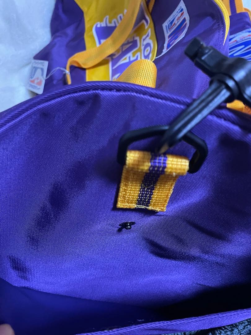 新品タグ付き！NBA ロサンゼルス レイカーズ ドラムバッグ ボストンバッグ